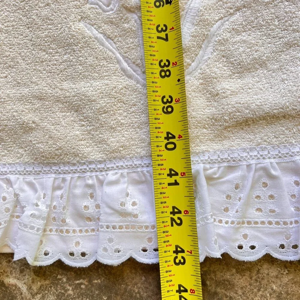 Vtg RA Briggs Embroidered Pastel Yellow Bath Towels Set of 2 Eyelet Trim USA - Picture 12 of 13